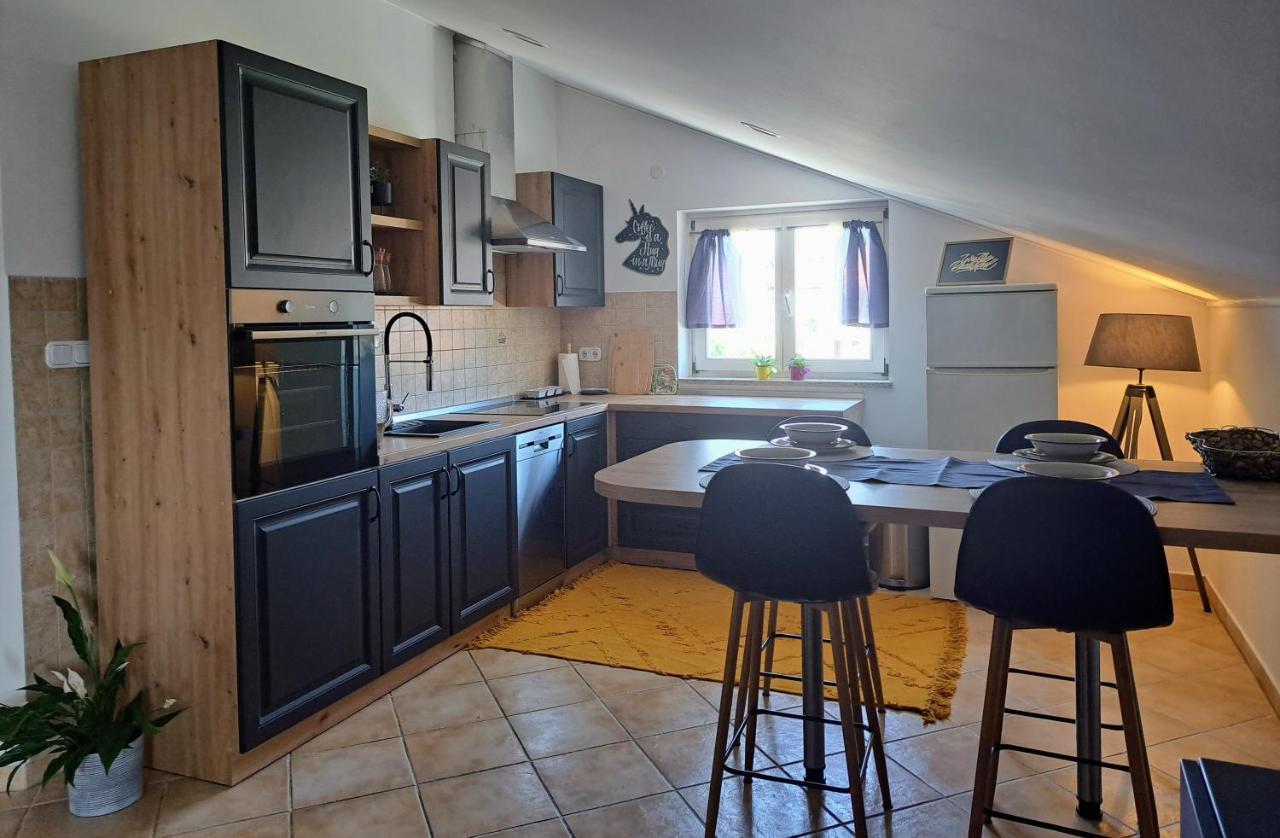Ferienwohnung Battistella'S Near The Sea Rovinj Exterior foto